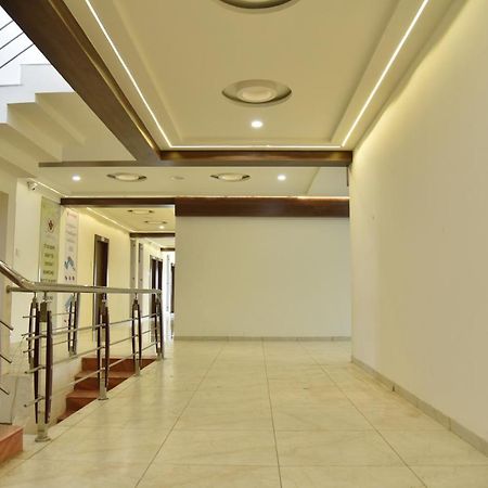 Hotel Savera Inn Morbi Esterno foto