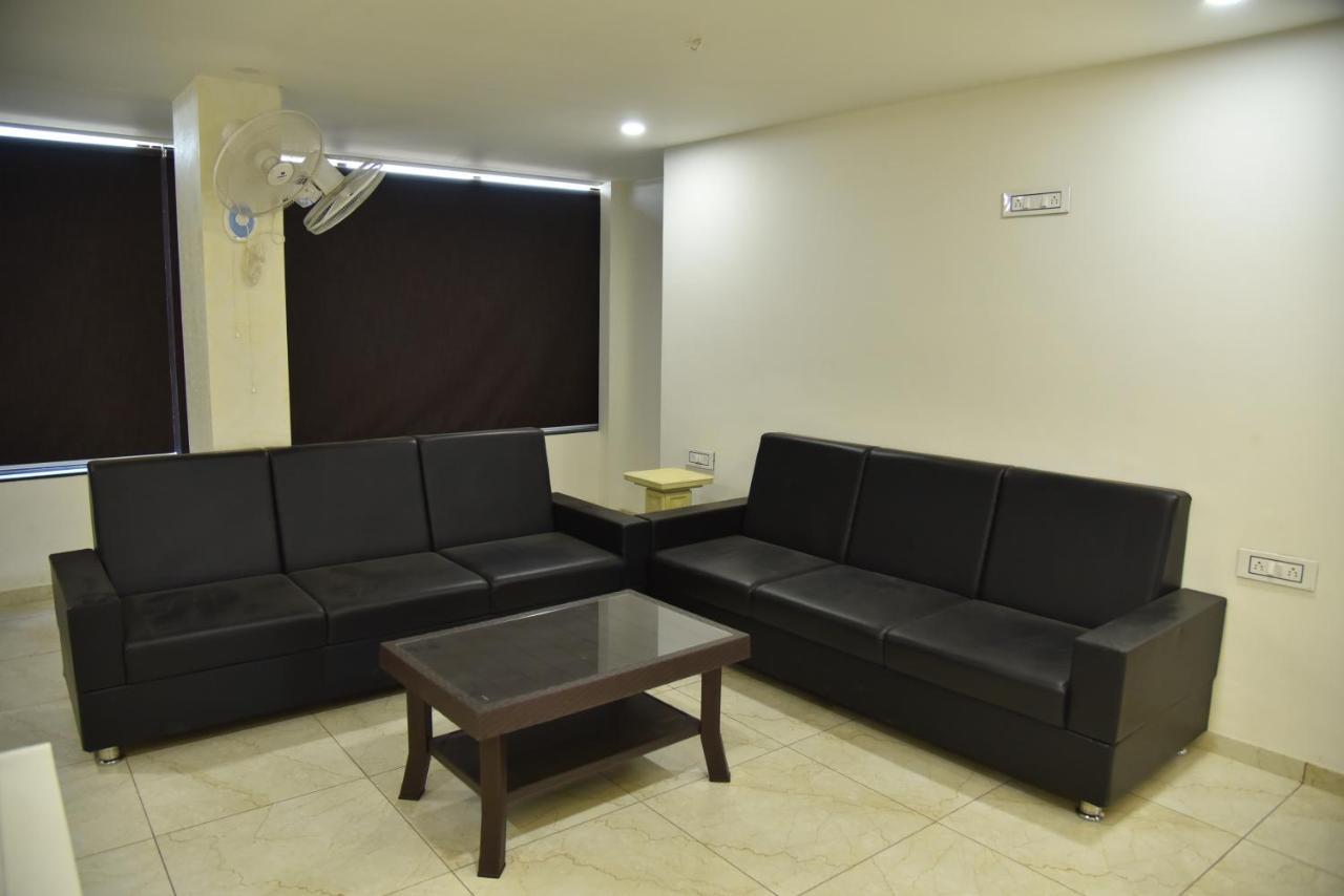 Hotel Savera Inn Morbi Esterno foto