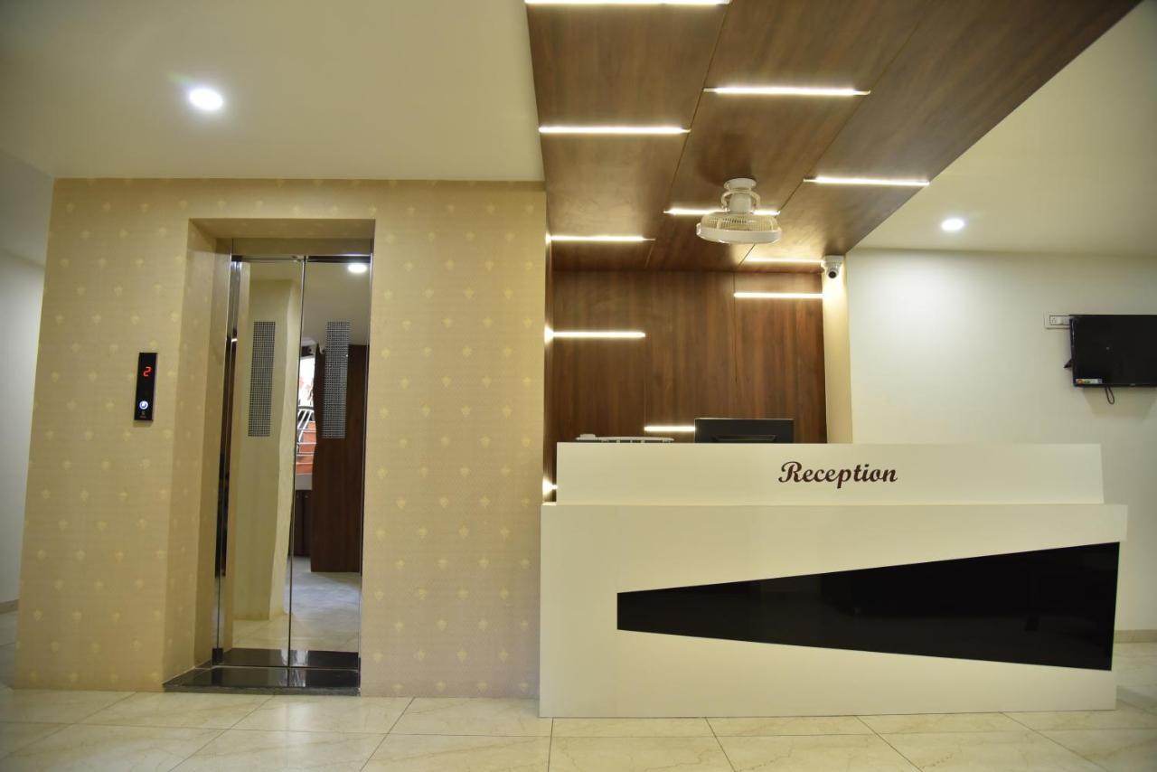 Hotel Savera Inn Morbi Esterno foto