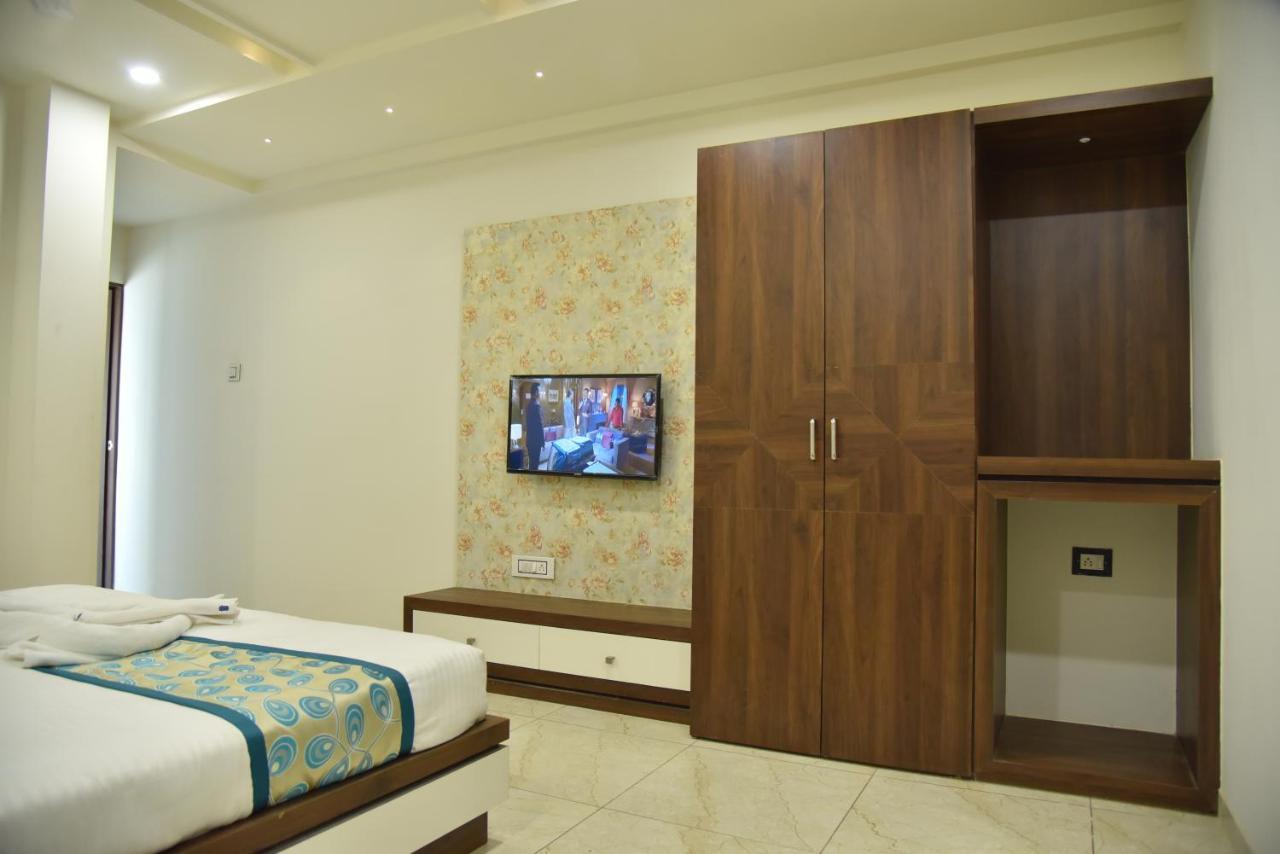 Hotel Savera Inn Morbi Esterno foto