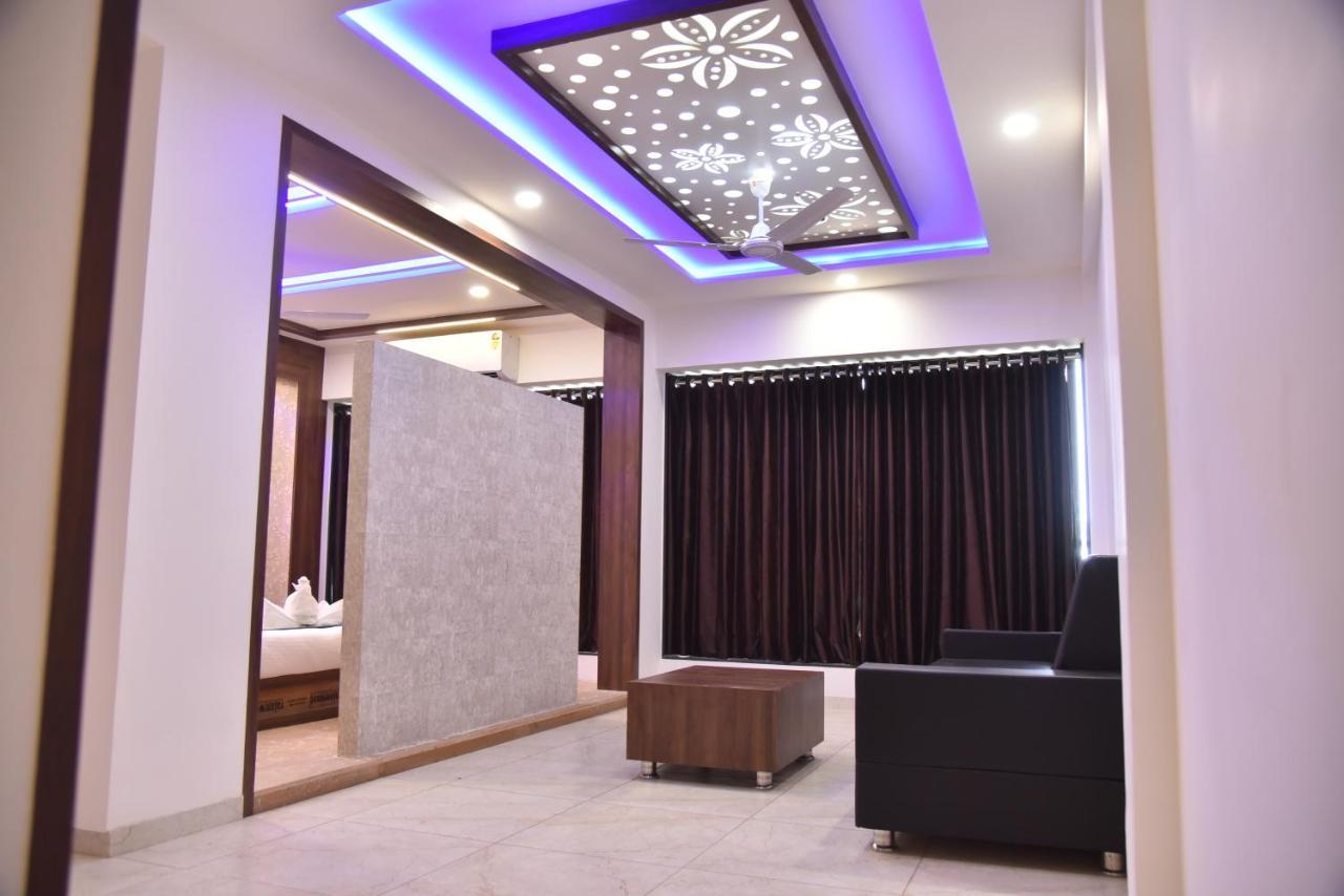 Hotel Savera Inn Morbi Esterno foto